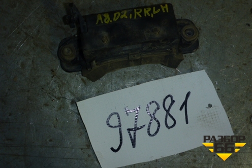 Ручка наружная двери задней левой для Audi A8 с 1998-2003г (А8) (4A0839205)