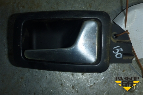 Ручка внутренняя двери передней правой для Audi A8 с 1998-2003г (А8) (4D0437020)