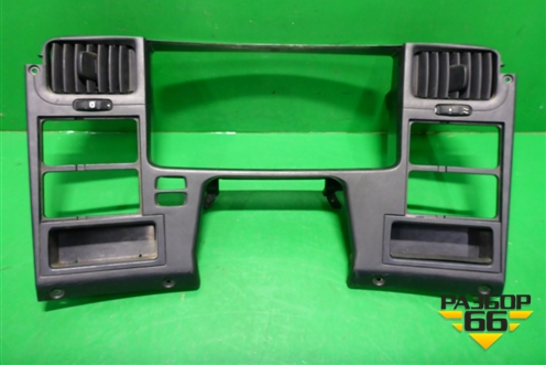 Накладка на щиток приборов  (с дефлекторами) (1728037) для Scania 5 R Series с 2004-2016г