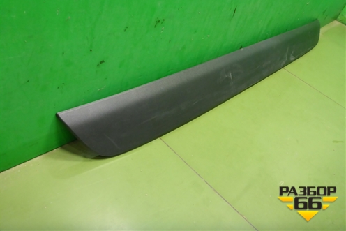 Накладка двери багажника (768020R070) для Toyota Rav-4 с 2018г (Рав 4)