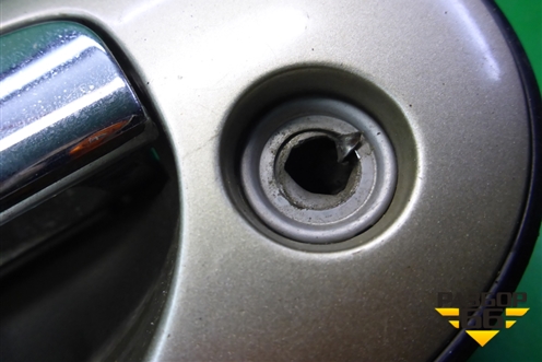 Ручка наружная двери передней левой для Nissan Bluebird Sylphy с 2000-2005г (Блюбирд Силфи)