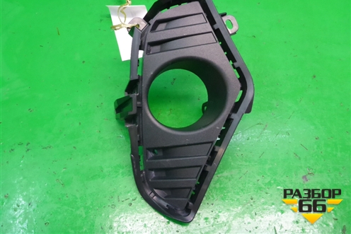 Накладка ПТФ правая (5212742190) для Toyota Rav-4 с 2018г (Рав 4)