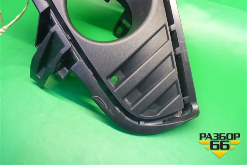 Накладка ПТФ правая (5212742190) для Toyota Rav-4 с 2018г (Рав 4)