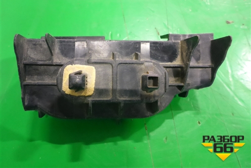 Кронштейн заднего бампера левый (хэтчбек под фонарь) для Toyota Corolla (E12) с 2001-2007г (Королла 120)