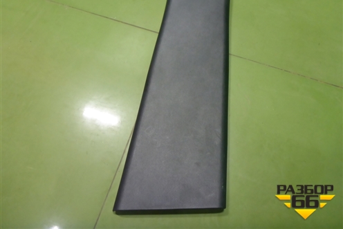 Обшивка стойки центральная нижняя правая (EMG50040) для Land Rover Range Rover Sport с 2005-2012г (Спорт)