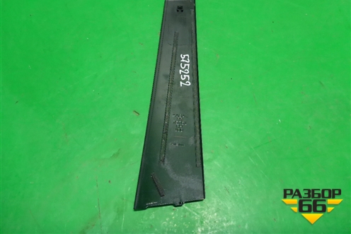 Накладка двери задней правой (75761RH100) для Lexus UX200 с 2018г (УХ)