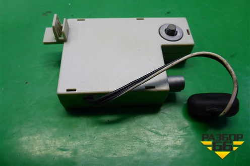 Антенна электрическая (усилитель) (XUC000201A) для Land Rover Range Rover Sport с 2005-2012г (Спорт)