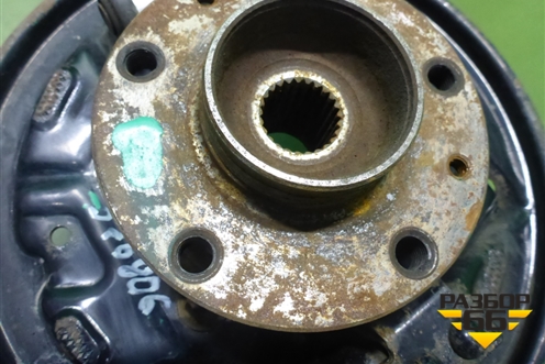 Кулак задний правый для Nissan Terrano с 2014г (Терано)