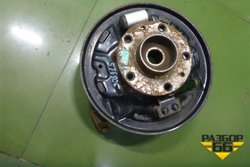 Кулак задний правый для Nissan Terrano с 2014г (Терано)