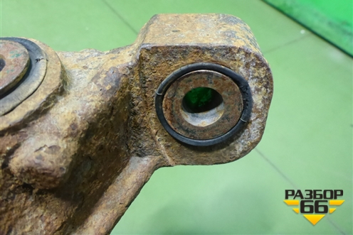 Кулак задний правый для Nissan Terrano с 2014г (Терано)