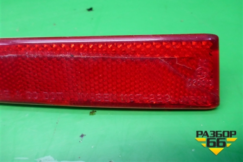 Отражатель в задний бампер левый для Mitsubishi Lancer-X с 2007г (Лансер)