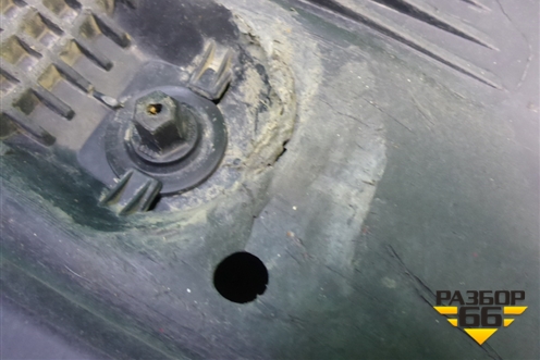 Защита антигравийная левая (6RA825201) для Skoda Rapid с 2013г (Рапид)