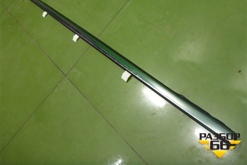 Накладка стекла переднего правого для Chevrolet Captiva с 2006-2011г (Каптива 1 до рестаилинг)