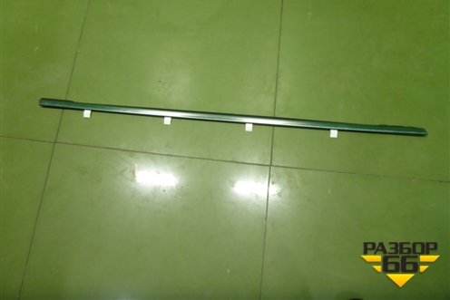 Накладка стекла переднего правого для Chevrolet Captiva с 2006-2011г (Каптива 1 до рестаилинг)