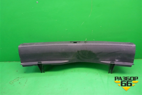 Обшивка багажника на заднюю панель (седан) (4G5863471C) для Audi A6 (C7) с 2011-2018г (А6)