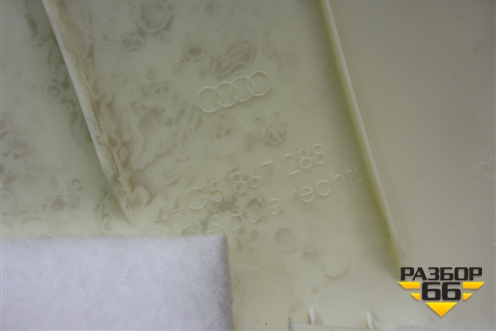 Обшивка стойки задняя верхняя правая (седан) (4G5867288) для Audi A6 (C7) с 2011-2018г (А6)