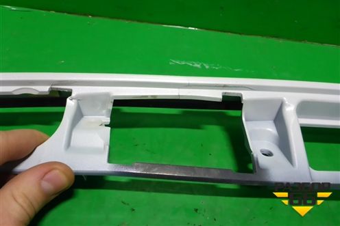 Накладка крышки багажника (7681133520) для Toyota Camry V70 с 2017г (Камри)