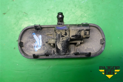 Форсунка омывателя лобового стекла правая (с обогревом) для Volkswagen Jetta с 2010-2019г (Джетта)