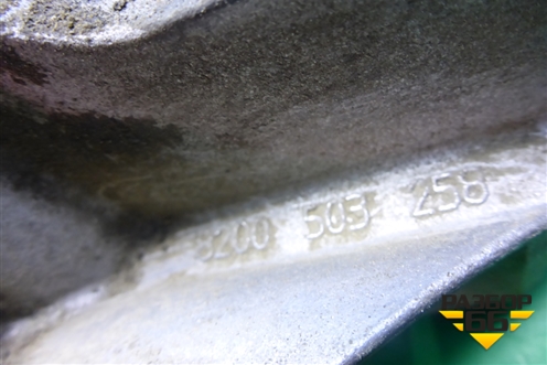 Кронштейн впускного коллектора (1.6л K4M) (8200503258) для VAZ Largus/Ларгус с 2012-2024г