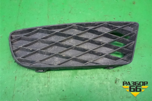 Решетка в передний бампер правая (после 2008г) (71106SNB) для Honda Civic 4D с 2005-2011г (Цивик)