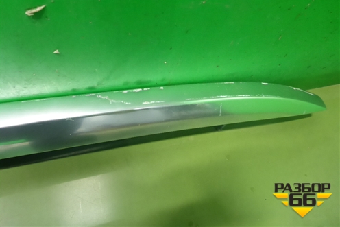 Рейлинг на крышу правый (4M0860022C) для Audi Q7 c 2005-2015г (Ку 7)