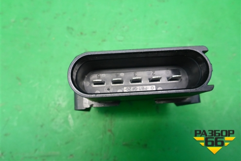 Реле топливного насоса (5Q0906093B) для Skoda Karoq с 2017г (Карок)