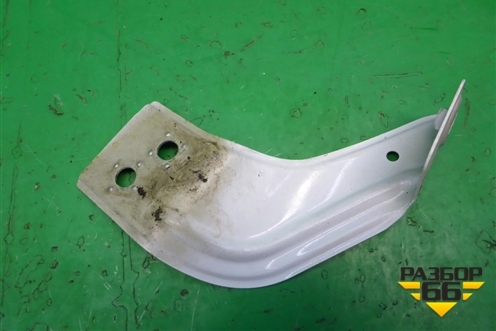 Кронштейн переднего крыла правый (57A821432) для Skoda Karoq с 2017г (Карок)