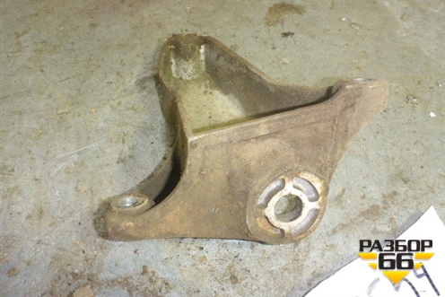 Кронштейн КПП для Audi A8 с 1998-2003г (А8) (4D0399114G)