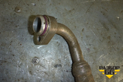 Трубка кондиционера (от компрессора к осушителю) (4D0260707H) для Audi A8 с 1998-2003г (А8)