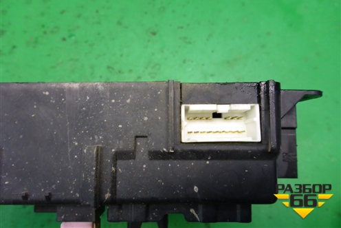 Блок предохранителей салонный (8637A465) для Mitsubishi Lancer-X с 2007г (Лансер)