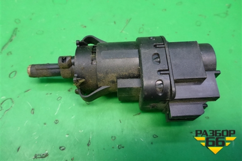 Датчик включения стопсигнала (9S5113480AA) для Ford Fusion с 2002г (Фьюжн)