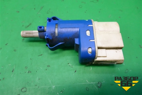 Датчик включения стопсигнала (3M5T9C872AB) для Ford Fusion с 2002г (Фьюжн)