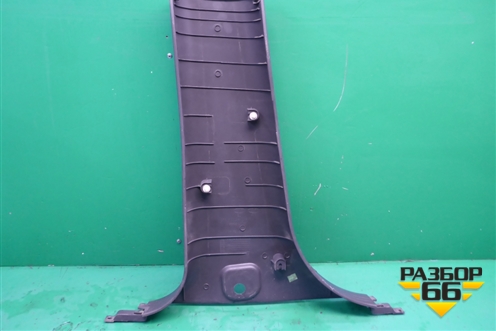 Обшивка стойки центральная нижняя правая (858353E000) для Kia Sorento I с 2002-2011г (Соренто 1)