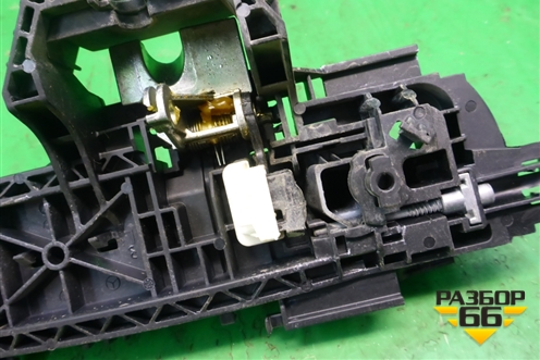 Ручка наружная двери задней левой (A2047602134) для Mercedes Benz E-Klass W212 с 2009-2016г (Е)