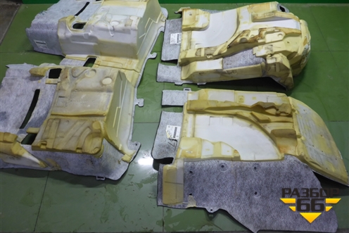 Покрытие напольное (A2126803440) для Mercedes Benz E-Klass W212 с 2009-2016г (Е)