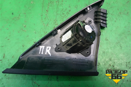 Накладка двери передней правой уголок (A2127200248) для Mercedes Benz E-Klass W212 с 2009-2016г (Е)