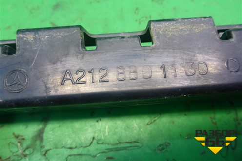 Кронштейн заднего бампера левый (седан) (A2128801130) для Mercedes Benz E-Klass W212 с 2009-2016г (Е)