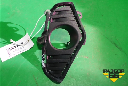 Накладка ПТФ правая (5212742190) для Toyota Rav-4 с 2018г (Рав 4)