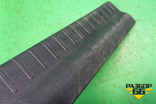 Накладка порога внутренняя заднего правого (1BE48DX9AB) для Dodge Journey с 2009г (Джорни)