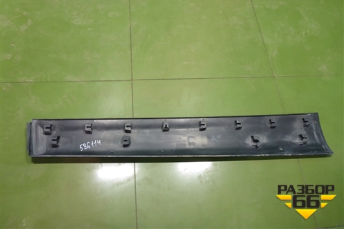 Накладка двери передней правой (80870BM90B) для Nissan Qashqai (J11E) с 2013г (Кашкай)