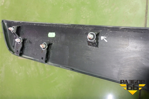 Накладка двери багажника (768020R070) для Toyota Rav-4 с 2018г (Рав 4)