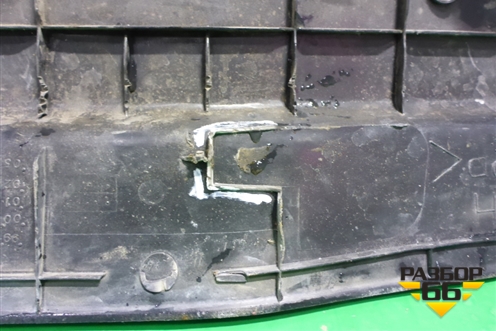 Накладка порога внутренняя заднего правого (MR417194) для Mitsubishi Lancer-9  с 2003-2008г (Лансер)