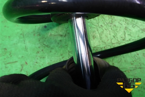 Амортизатор передний правый (543023UB0A) для Nissan X-Trail (Т31) с 2007-2014г (Хтраил)