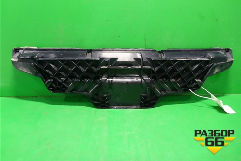 Кронштейн заднего бампера центральный (4M0807329) для Audi Q7 c 2015г (Ку 7)