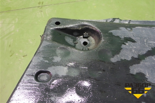 Защита антигравийная левая (6Q0825201H) для Skoda Fabia с 2007-2014г (Фабия)