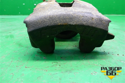 Суппорт передний правый для Skoda Fabia с 2007-2014г (Фабия)