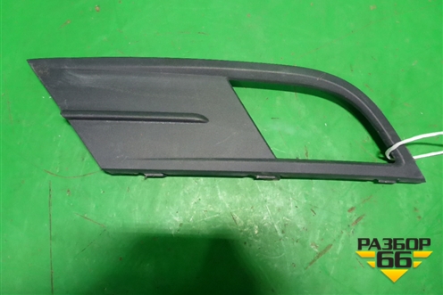 Накладка ПТФ левая (после 2014г) (5CU853665A) для Volkswagen Jetta с 2010-2019г (Джетта)