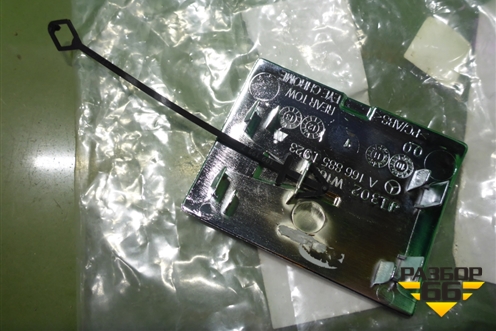 Заглушка в задний бампер (до 2014г, новая) (A1668851923) для Mercedes Benz ML-Klass W166 c 2011г (МЛ)