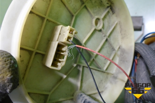 Насос топливный электрический (13196444) для Opel Meriva с 2003-2010г (Мерива)