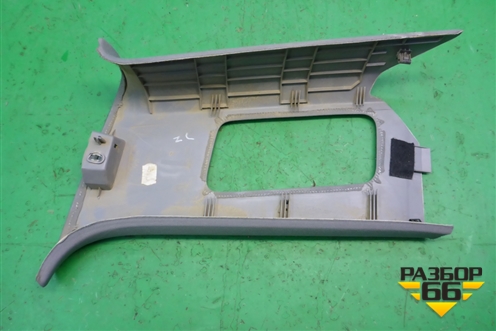 Обшивка стойки задняя верхняя левая (передняя часть) (7L6867241) для Volkswagen Touareg c 2002-2010г (Туарег)